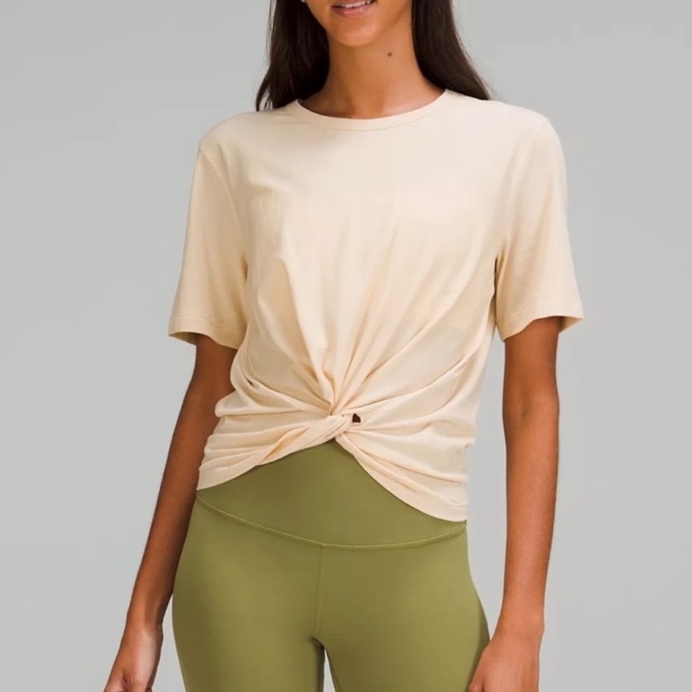Lululemon Athletica Beige Twist Front Tee